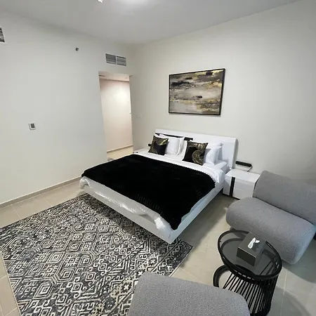 Luxury Hotel Apartments - Ajman Corniche Uae Exterior photo