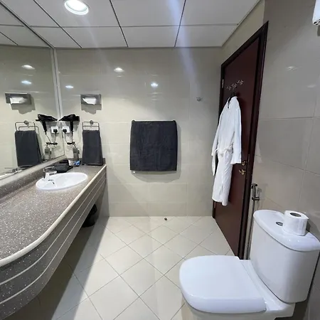 Luxury Hotel Apartments - Ajman Corniche Uae Exterior photo