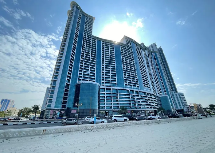Luxury Hotel Apartments - Ajman Corniche Uae