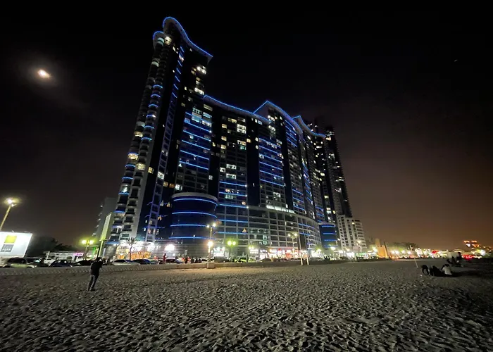 Luxury Hotel Apartments - Ajman Corniche Uae