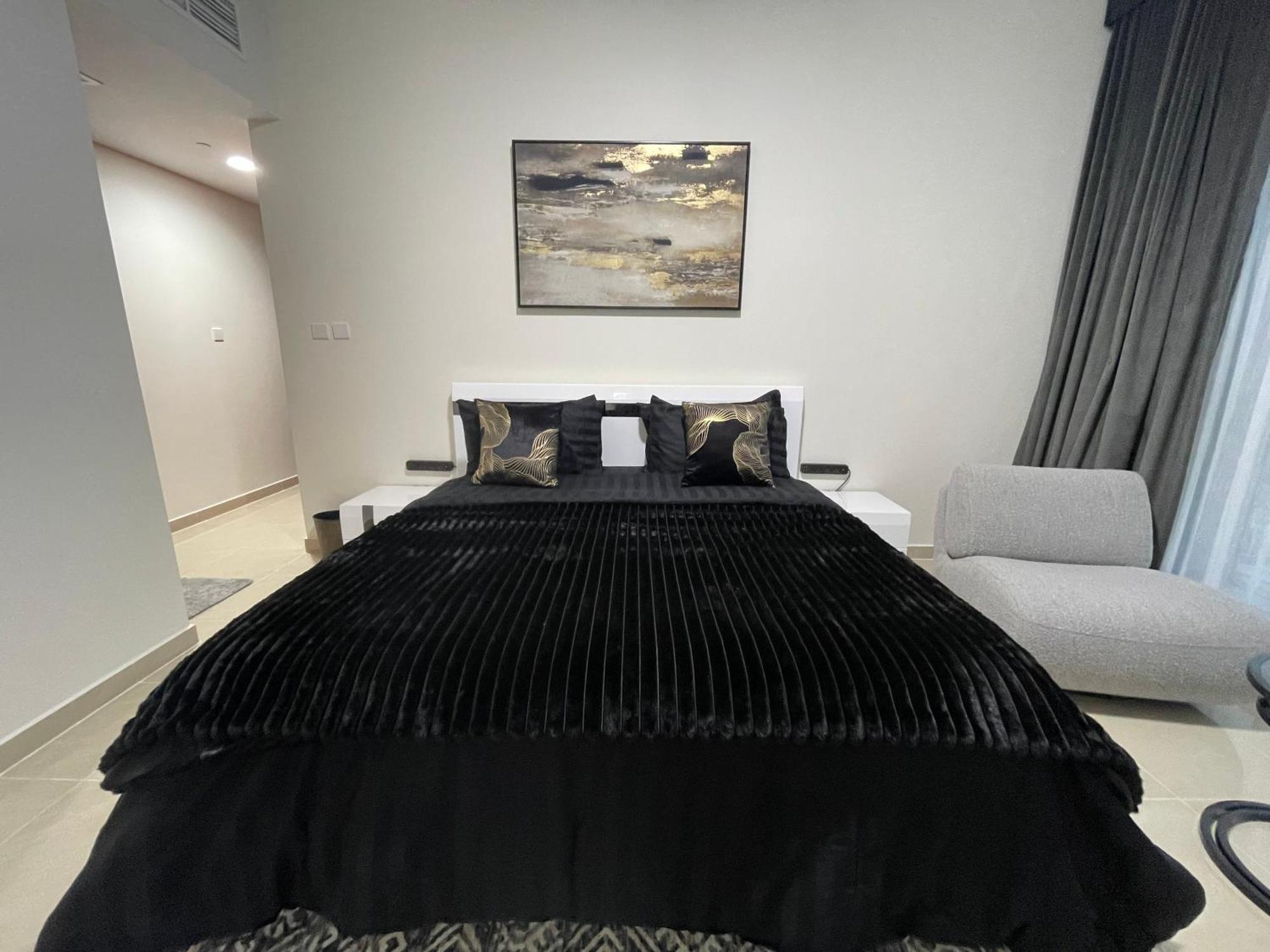 Luxury - Corniche Uae * Ajman