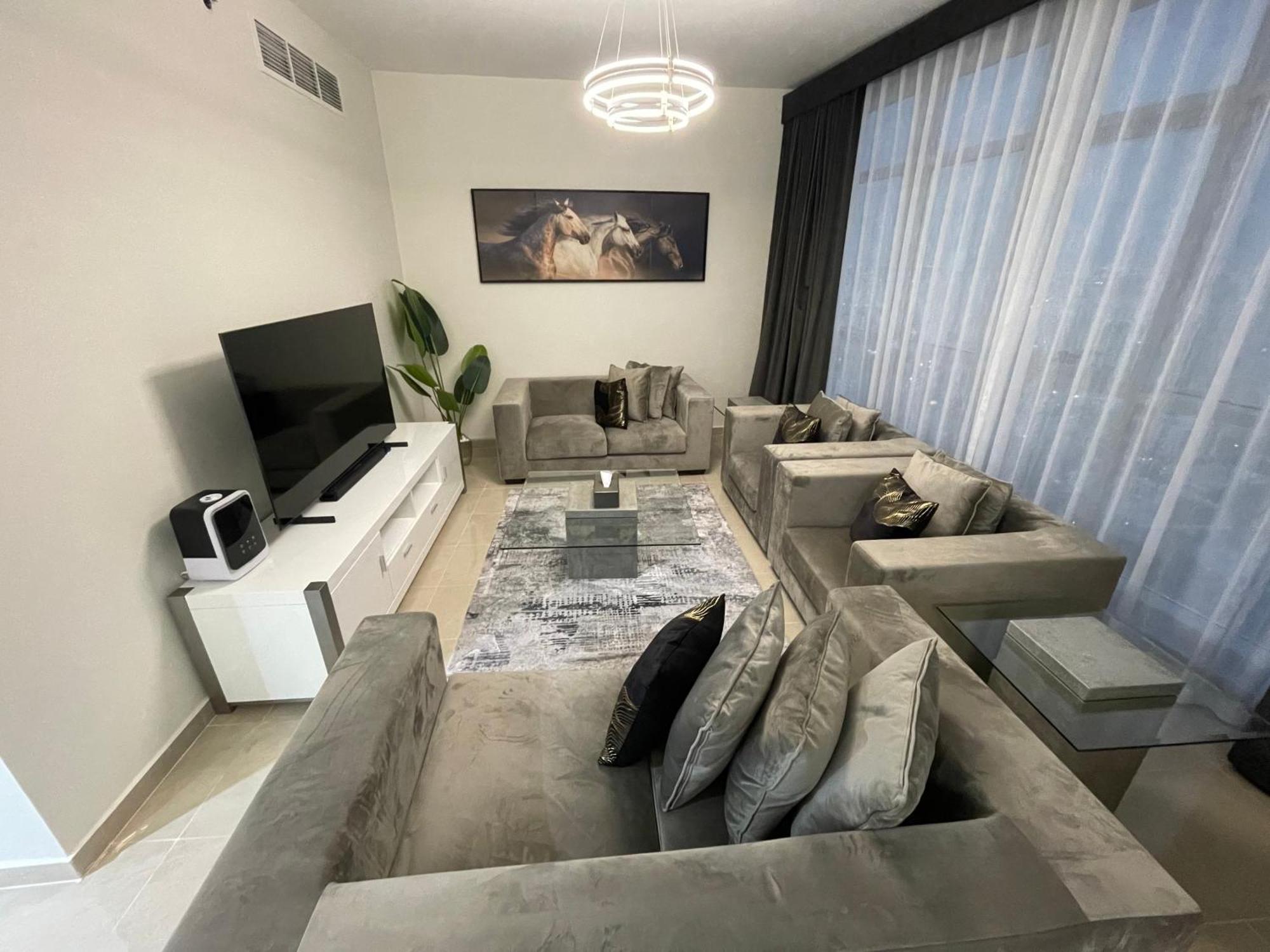Apartment Luxury - Corniche Uae