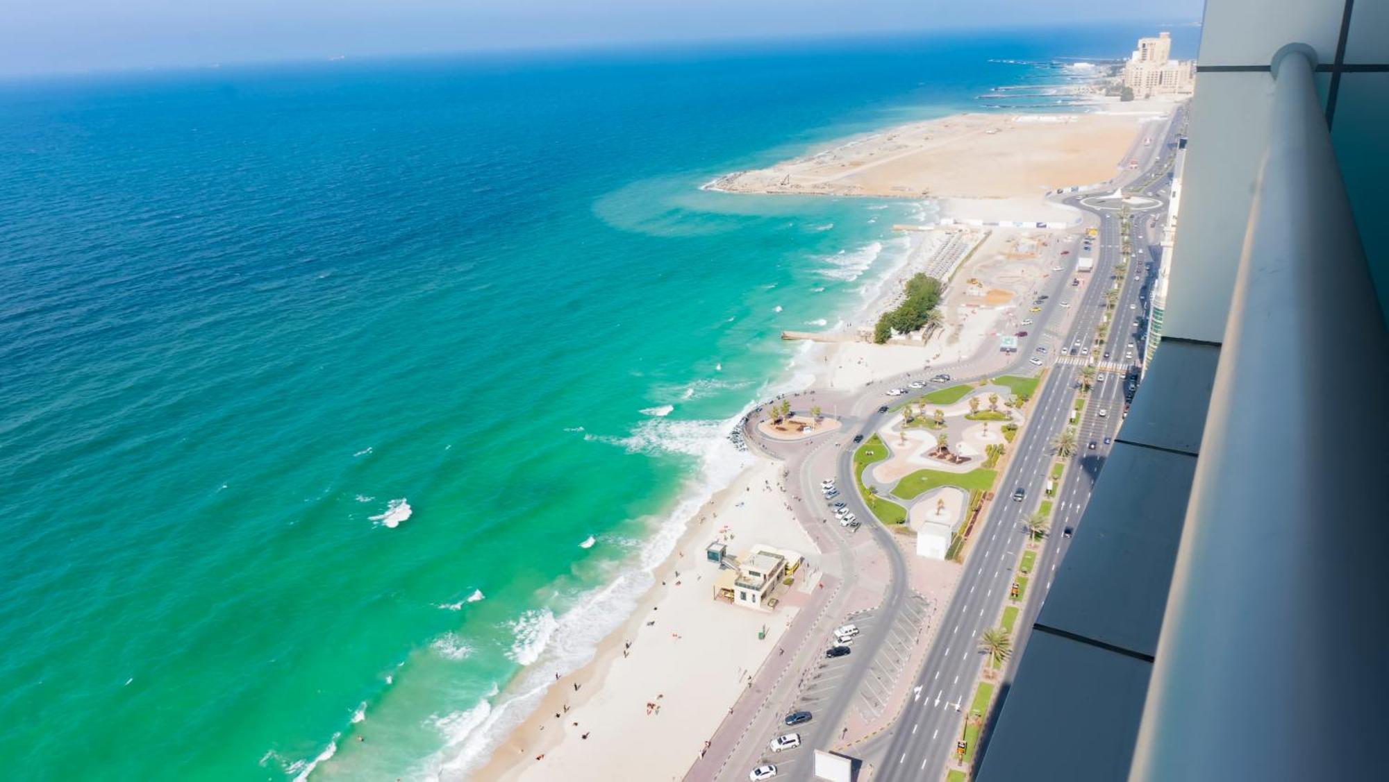 Apartment Luxury - Corniche Uae Ajman