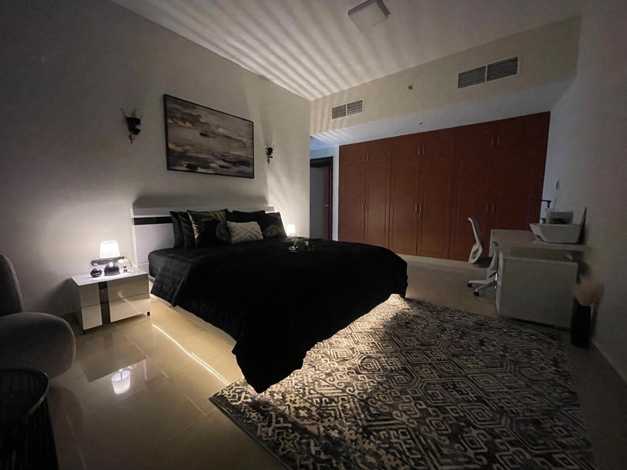 Luxury - Corniche Uae