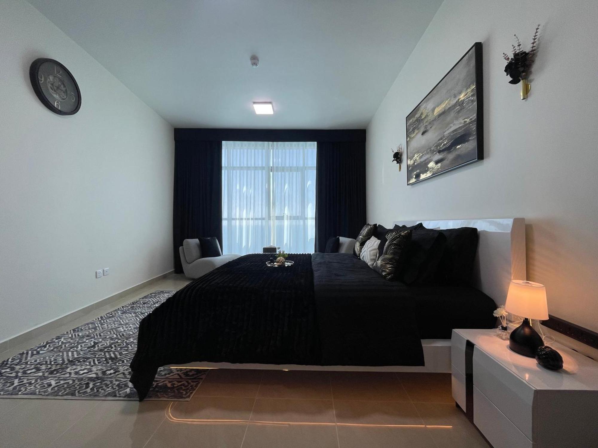 Apartment Luxury - Corniche Uae