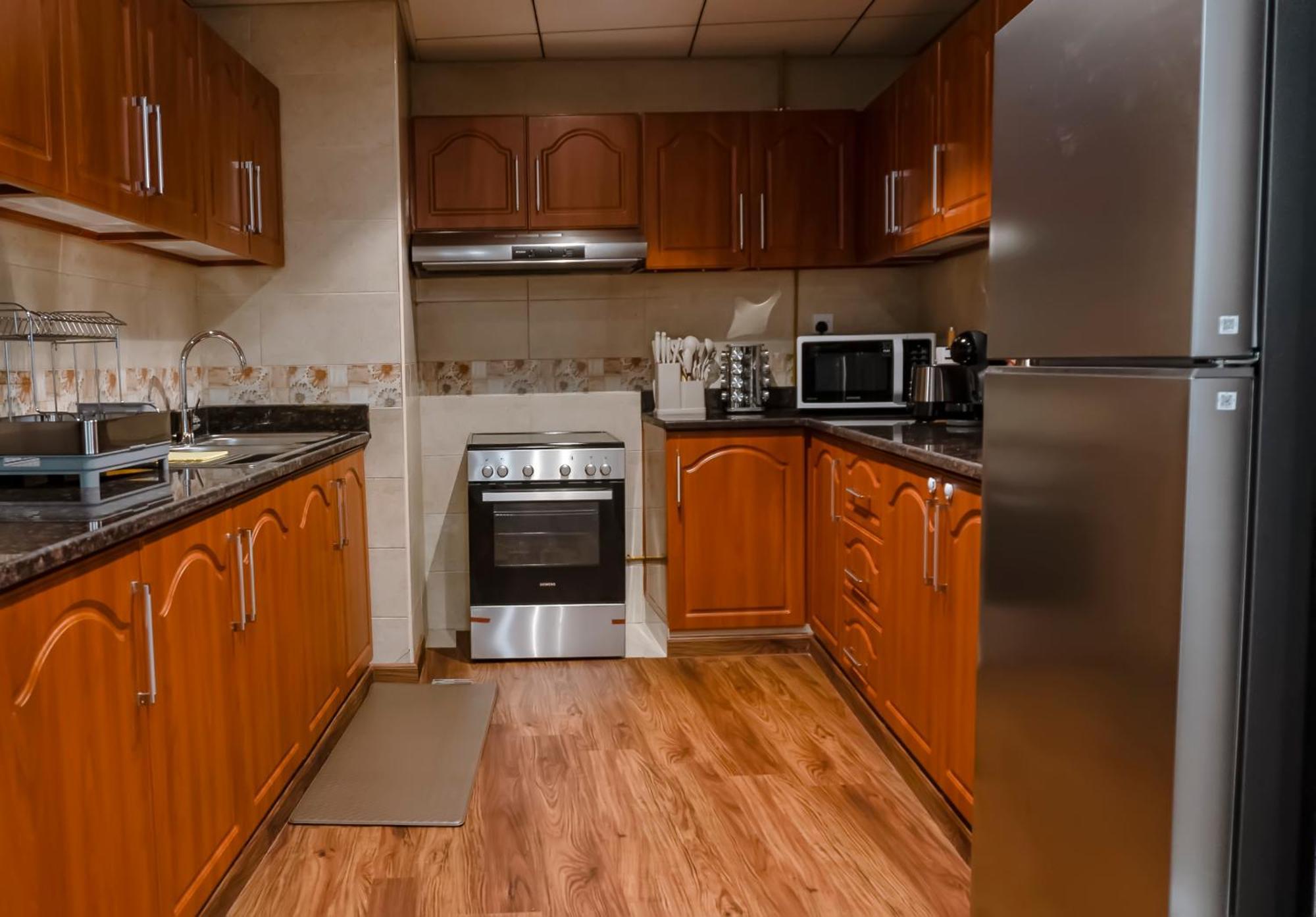 Luxury - Corniche Uae Apartment