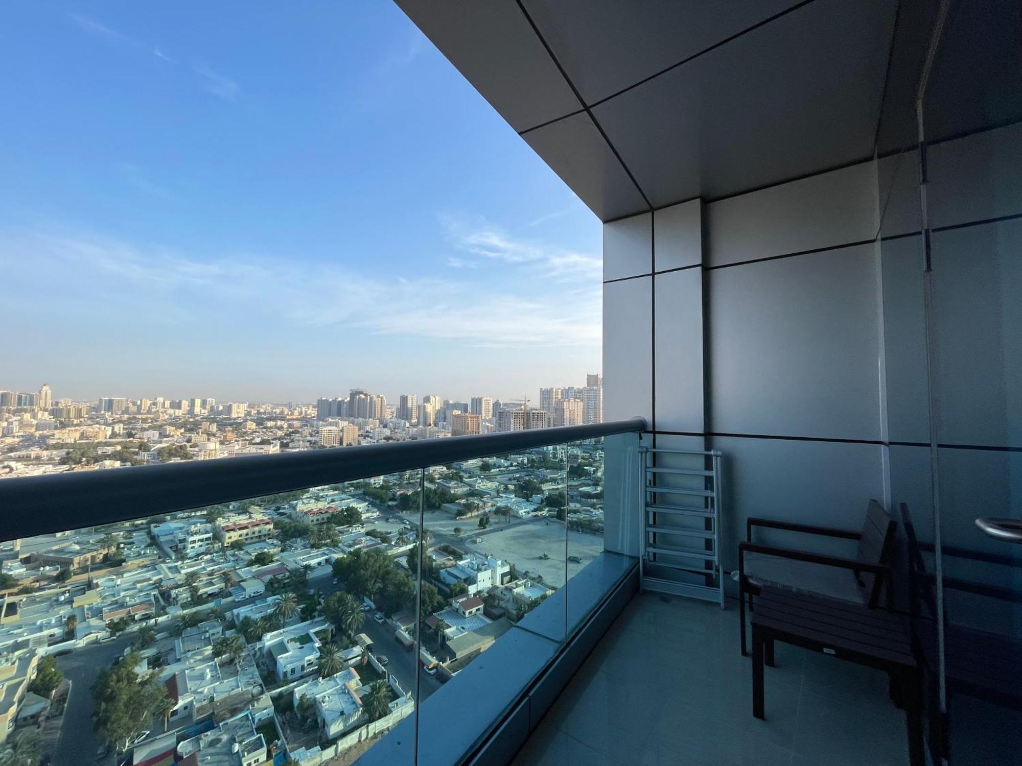 Apartment Luxury - Corniche Uae